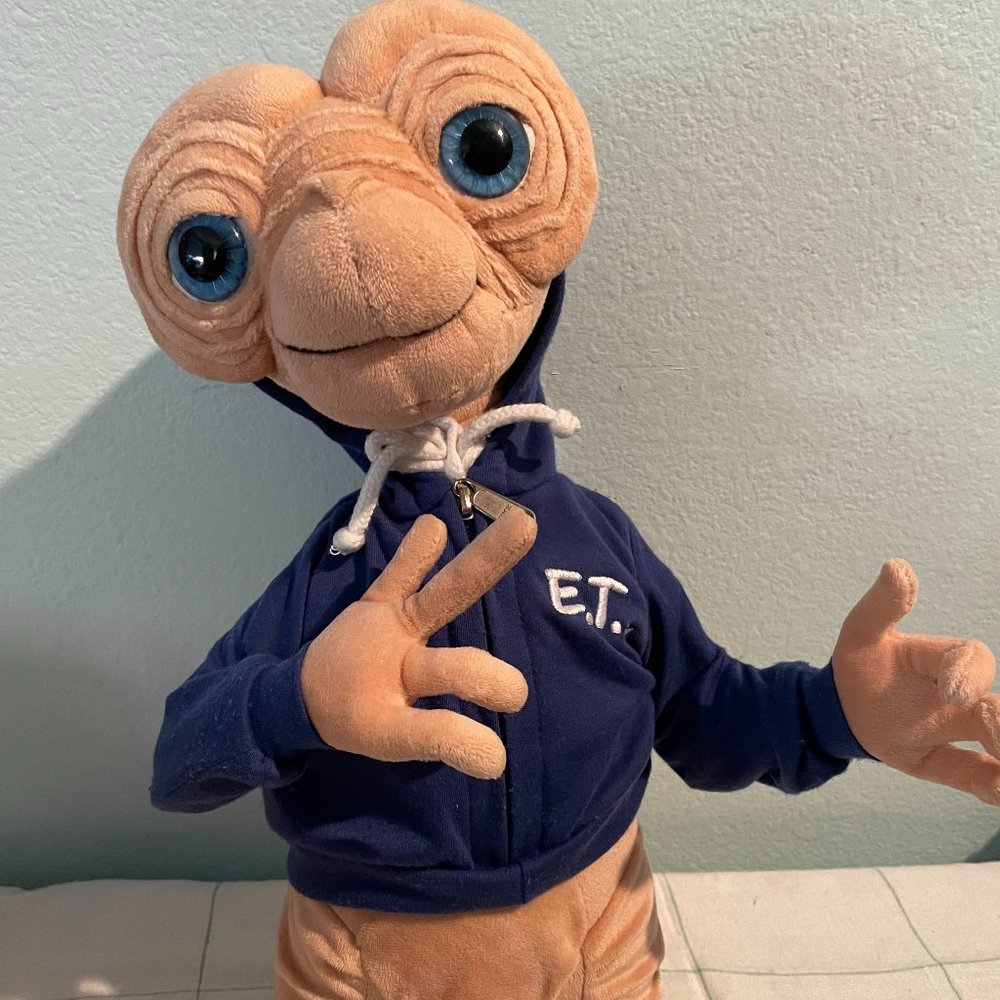 E.T. plush with blue hoodie Universal Studios 16"
